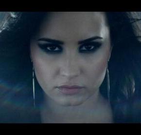 Music Video: Demi Lovato – Heart Attack